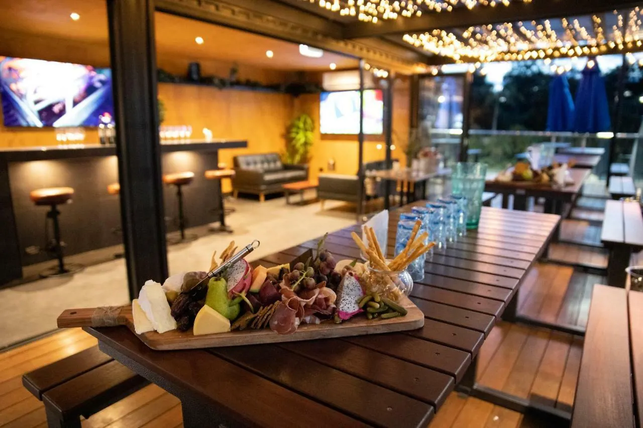 Karrinyup Waters Resort Perth 3*,
